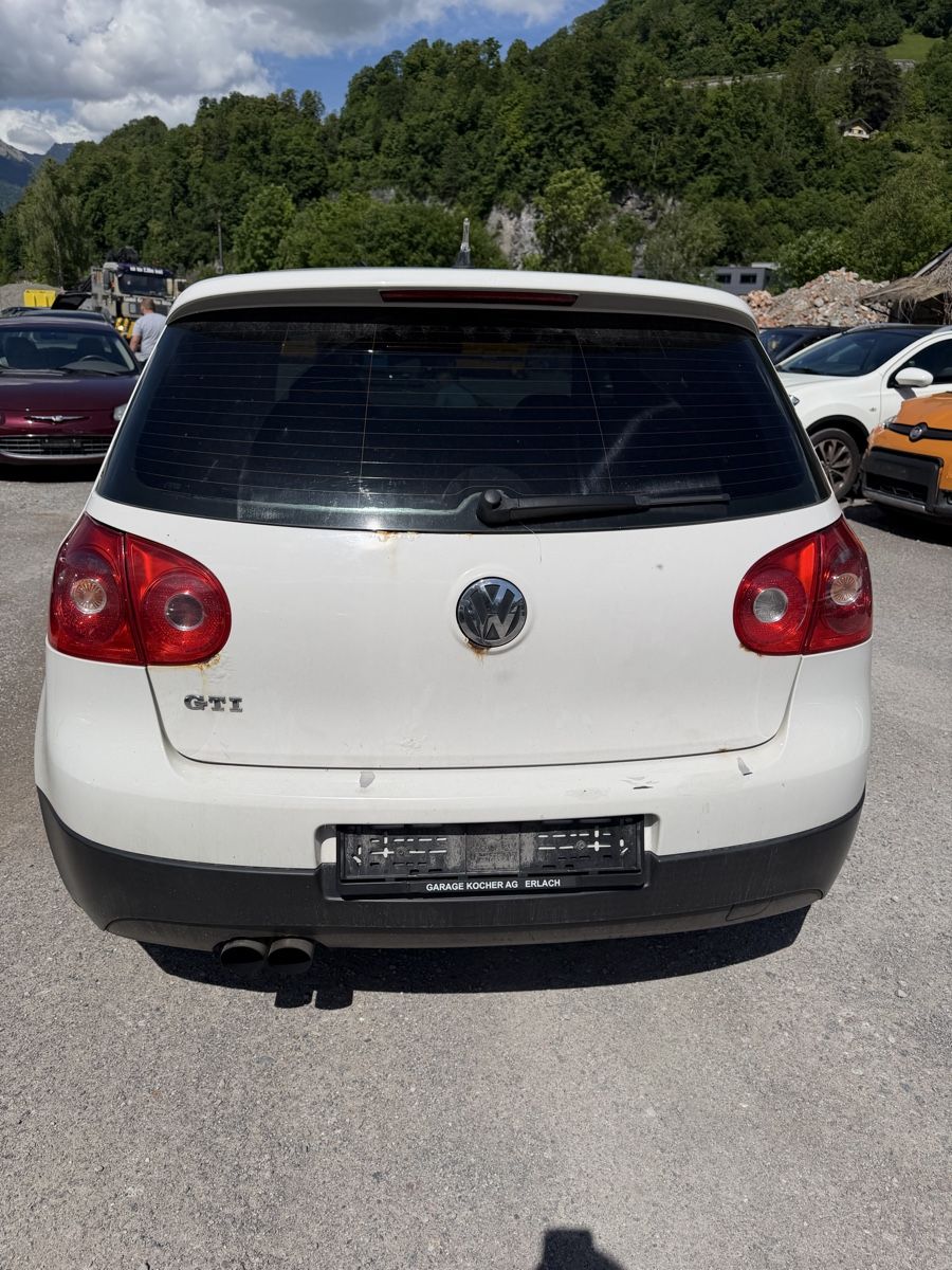 VW Automobili: Golf V GTI Defekt – Difettoso da Mollis venduto da BSL10 1