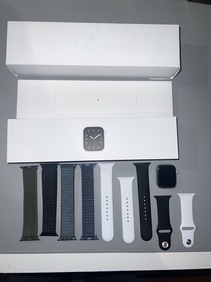 Apple Smartwatch: Apple Watch Series 5 GPS Cellular 44mm – Usato da Pfäffikon SZ venduto da pdroth