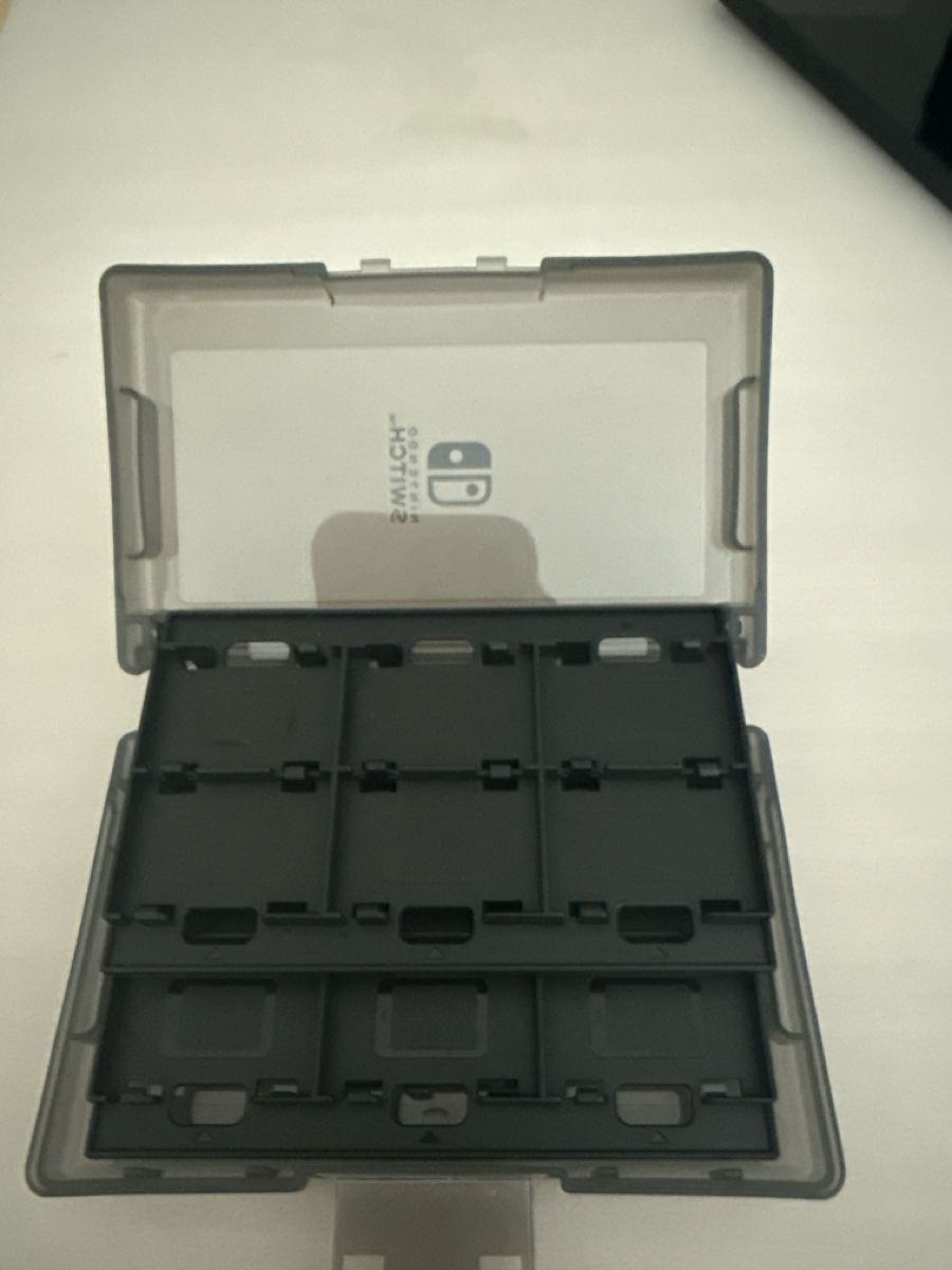 Nintendo Console: Nintendo Switch Spielebox - Top Zustand, Schwarz – Usato da Steinach venduto da Giusep7 1