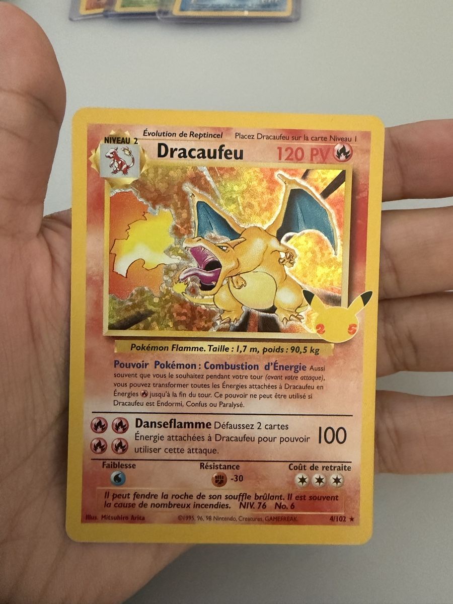 Pokémon Carte collezionabili: Pokémon - Dracaufeu 4/102 célébration – Nuovo (secondo la descrizione) da Morges venduto da Laoukdez