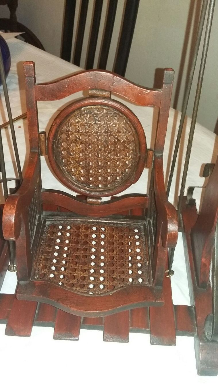 Giocattoli: Antik Holz Puppe Schukel Hangesessel – Usato da Bern venduto da Imamrashed 1