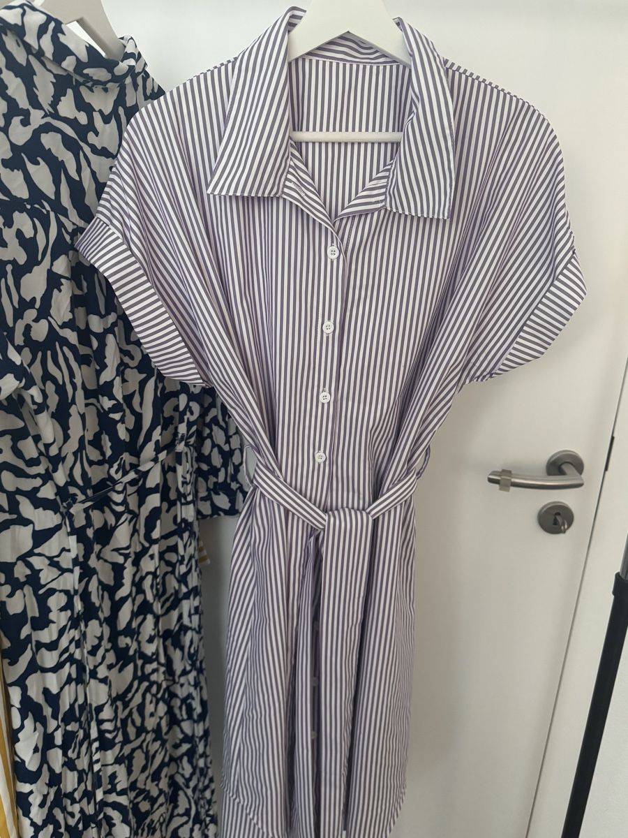 Robes: Schönes helllila gestreiftes Kleid, Größe XL – D'occasion à Sins par sum_lv6d