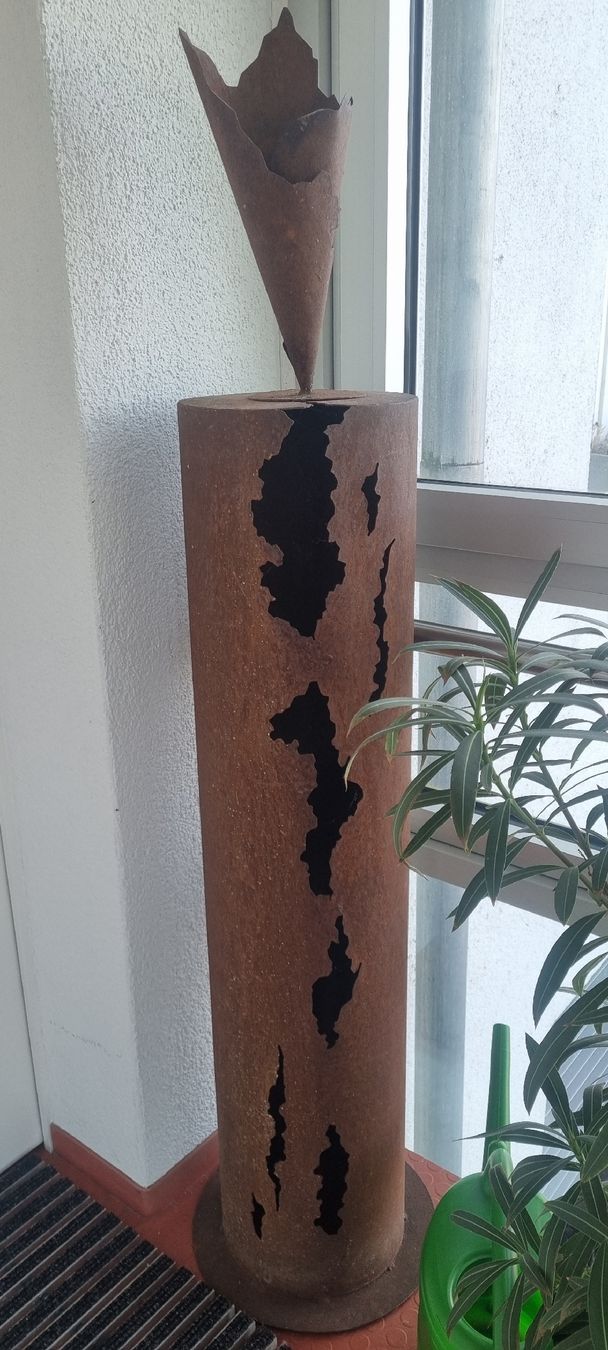 Skulpturen & Statuen: 2 Rostsäulen mit Weltkugel und Cornet – Gebraucht aus Rorschacherberg von Alf06 3