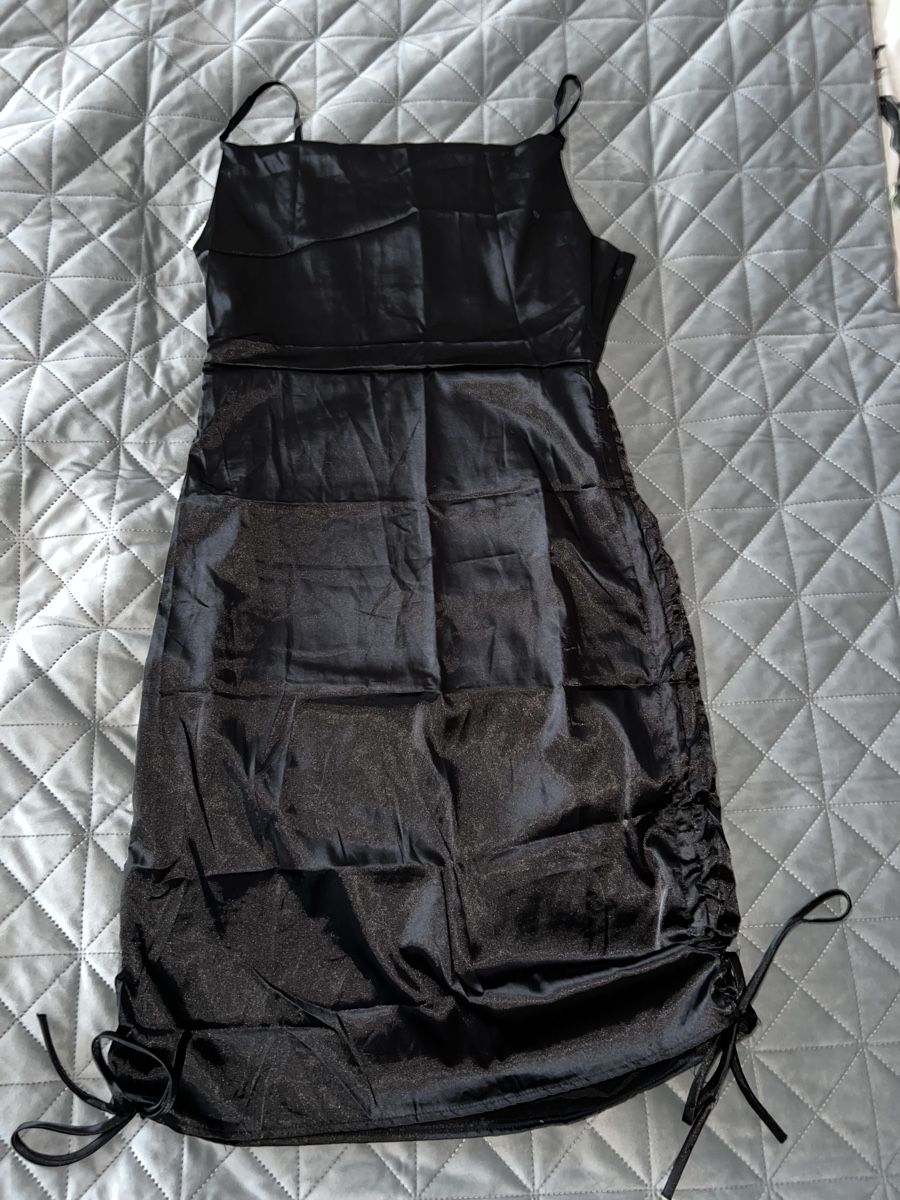Robes: Kleid – Neuf (Voir description) à Tann par ivr_2vs
