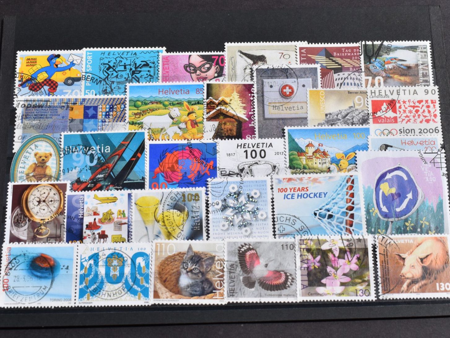 Tutti i francobolli: 30 neuere Schweizer Briefmarken. Gestempelt.  B1106T – Usato da Bettingen venduto da Gluscht-Oase