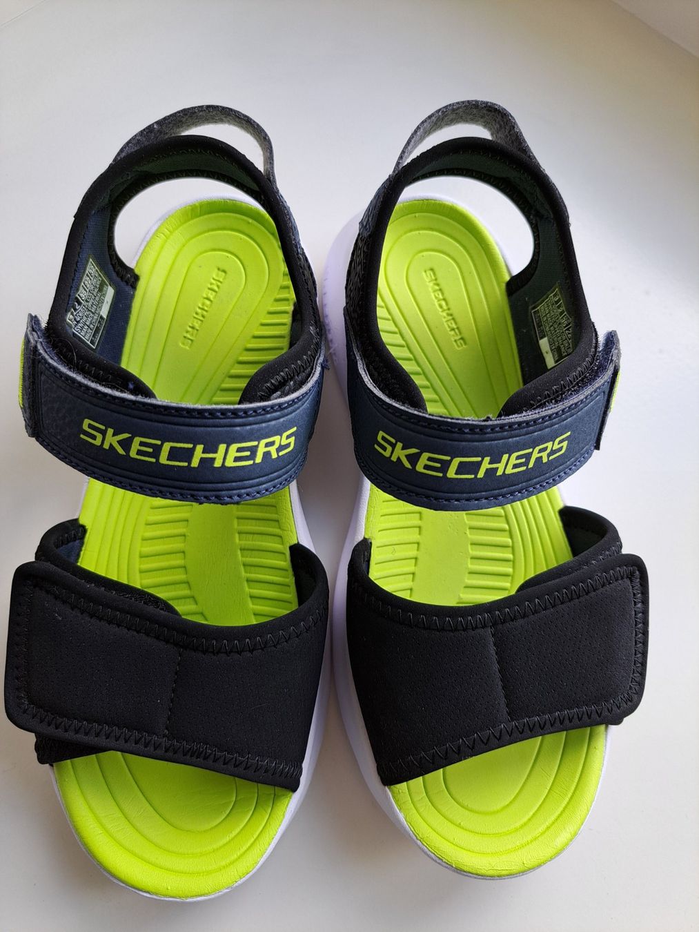 Skechers Scarpe da uomo: Skechers Kindersandalette Gr. 35 – Nuovo (secondo la descrizione) da Oetwil am See venduto da Kuechenzeit
