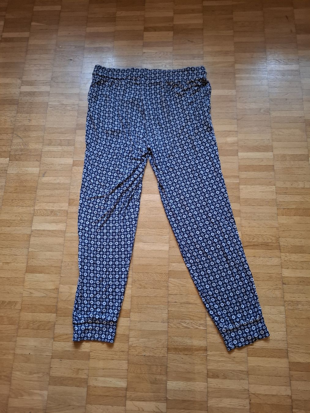 Tchibo Pantaloni: Sommerhose Tchibo 36/38 – Usato da Maur venduto da Katzerina 2