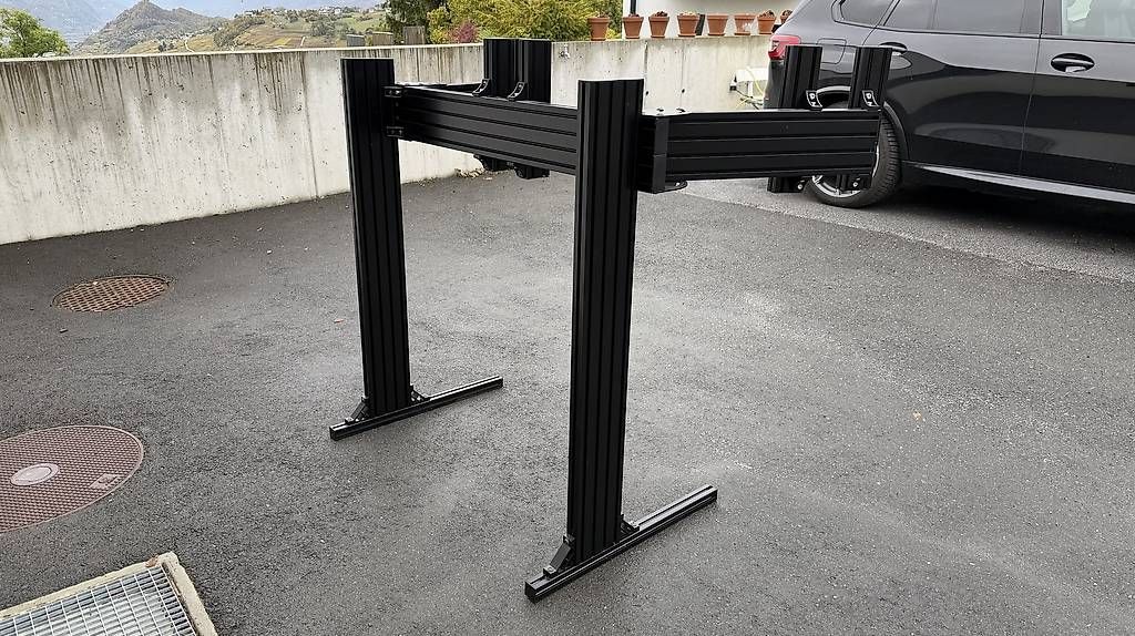 Staffa per monitor: JCL SimRacing Support triple écrans 32" à 50"	  – Nuovo e nell'imballaggio originale da Sion venduto da Bubbach 3