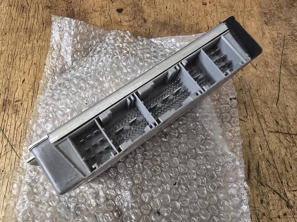 Tutti pezzi di ricambio auto: *** BMW M5 E60 / M6 E63 Automatiksteuergerät *** – Usato da Oberentfelden venduto da Benzedes63 1