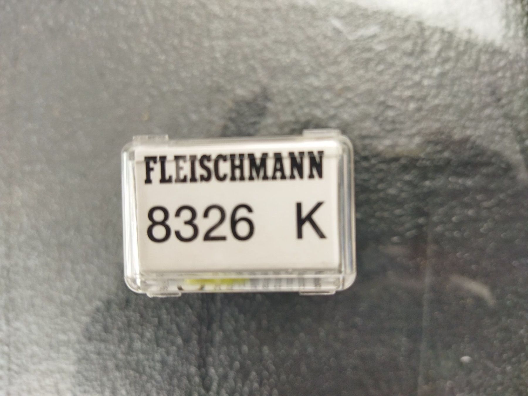 Fleischmann Modellini di ferrovie: Kühlwagen "Hasseröder" der DB von Fleischmann N – Nuovo e nell'imballaggio originale da La Chaux-de-Fonds venduto da Hobbymodell 1