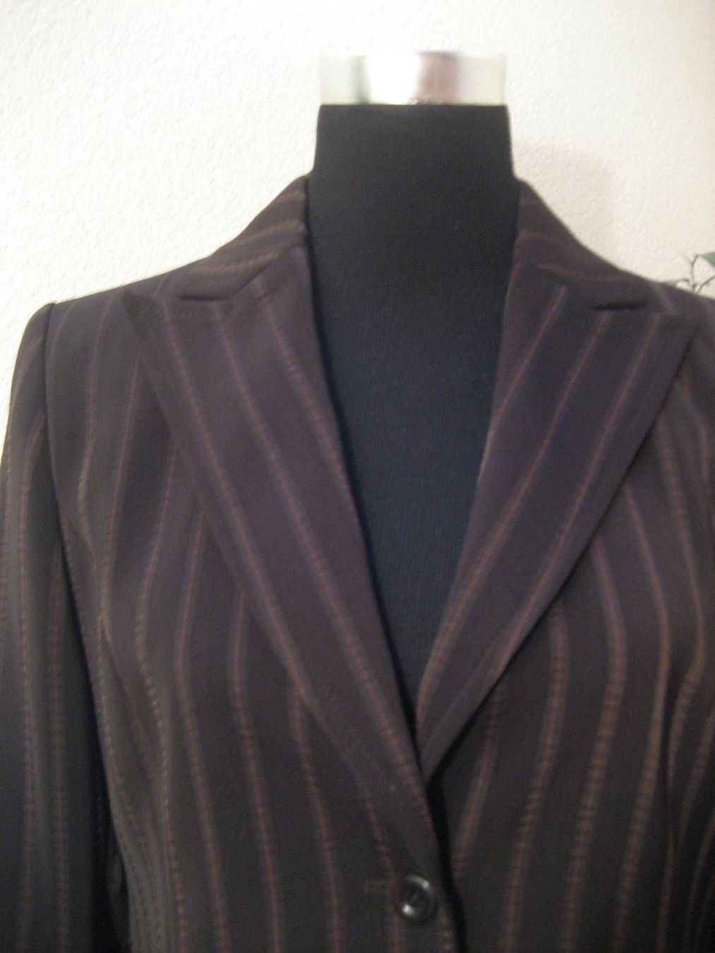 Giacche: Veste Tuzzi taille 38-40, neuve – Nuovo e nell'imballaggio originale da Delémont venduto da marryb 1