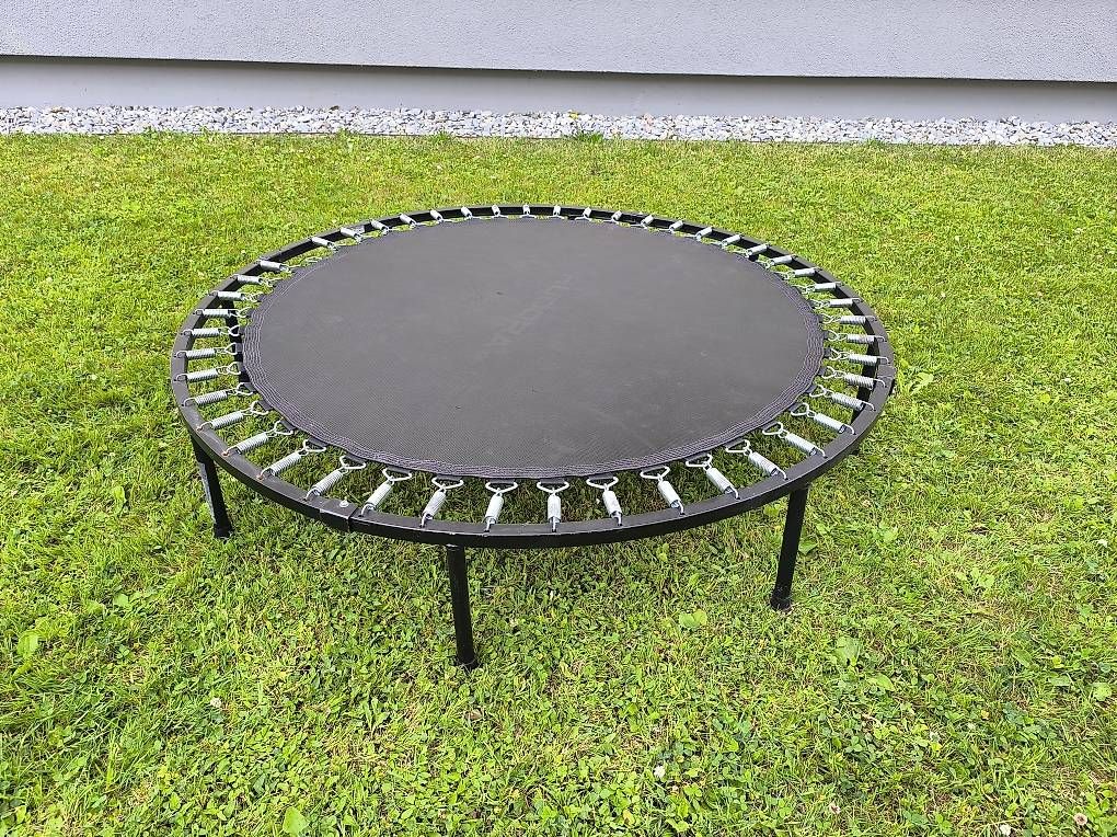 Hudora Trampoline: Trampolin D=140 cm – Gebraucht aus Kehrsatz von Galopom