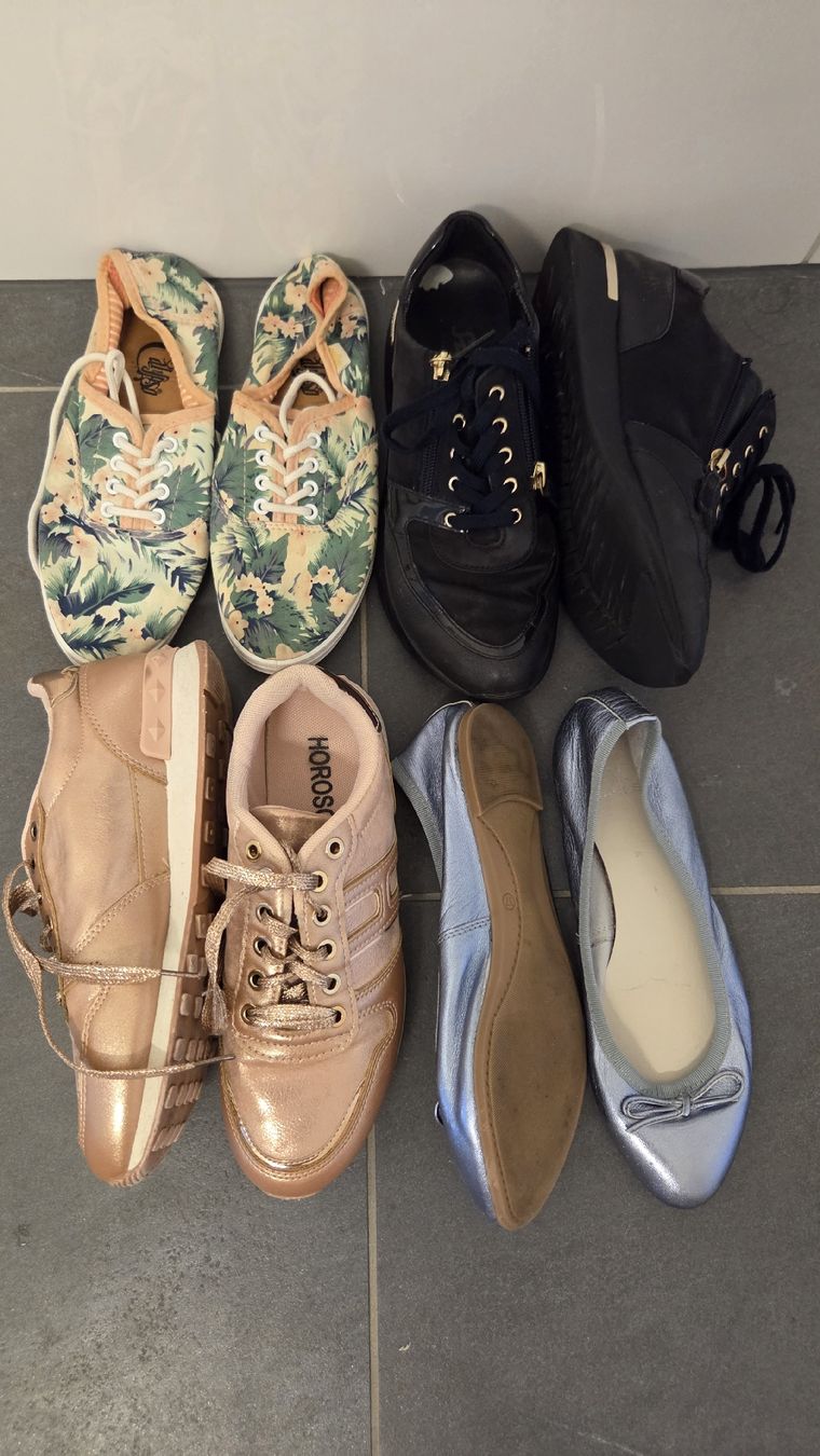 Scarpe da donna: Paket mit Schuhe 37 – Usato da Zug venduto da opo_cy5d 1