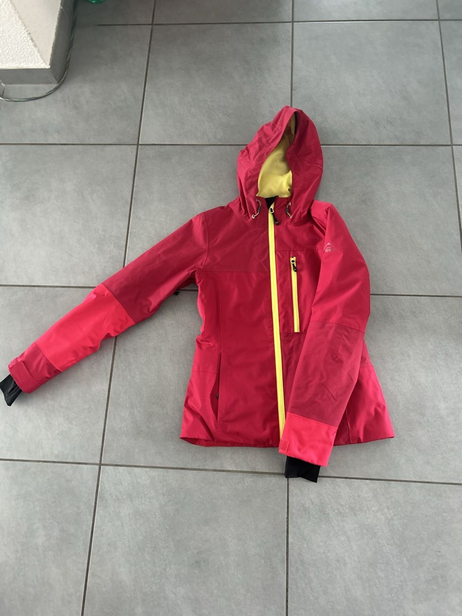 Mckinley Giacche: McKinley Winterjacke D34 NEU – Nuovo e nell'imballaggio originale da Pfungen venduto da BuyIt