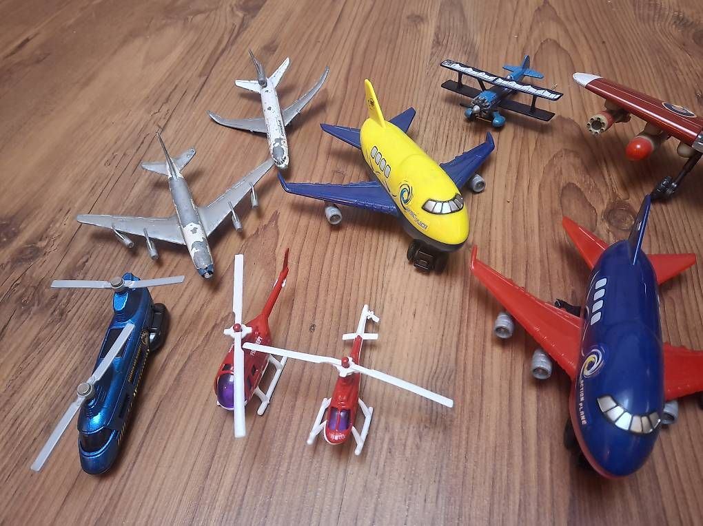 Modellismo RC: Modellflugzeugsammlung – Usato da Therwil venduto da Johndo01 2