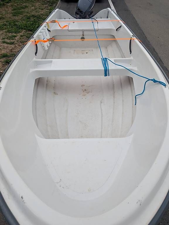 Askeladden Boote: Motorboot mit 8ps Aussenborder und Trailer – Gebraucht aus Kloten von paddyz 2