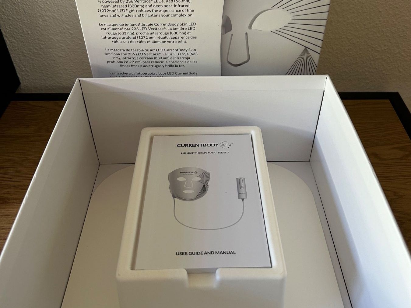 Cura del viso: CurrentBody LED Maske Series 2 – Usato da Oberengstringen venduto da Bechi 1