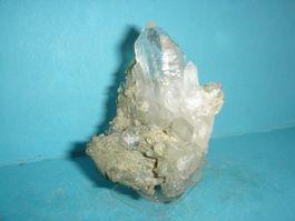 Bergkristall-Grüppli mit etwas Chlorit  Lötschental