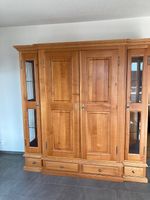 Kirschbaumschrank