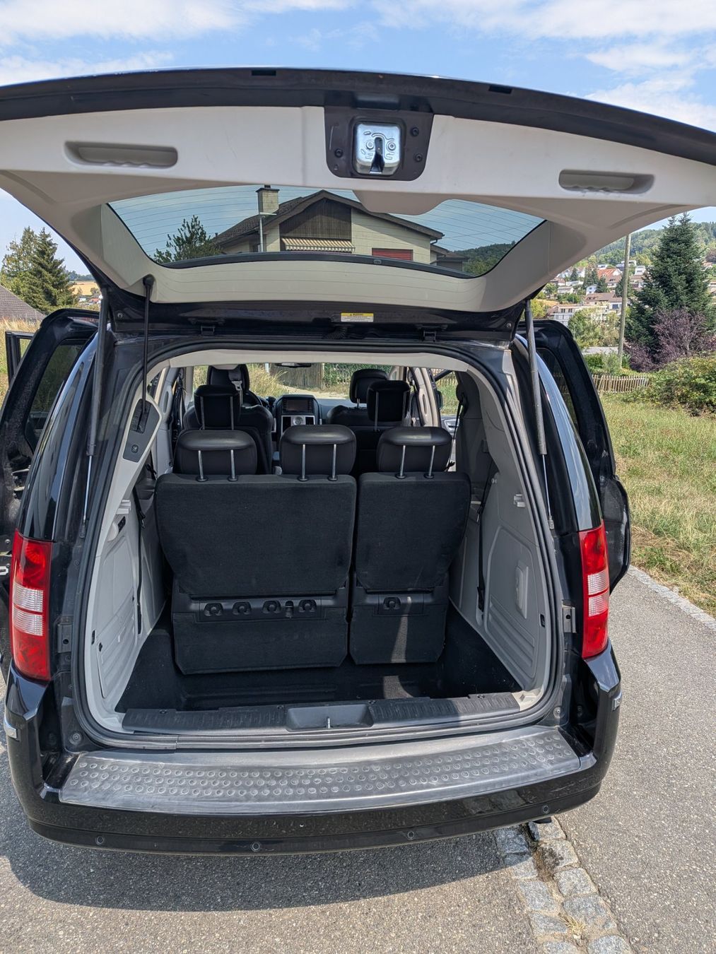 Chrysler Autos: Chrysler Grand Voyager 3.8 Ltd – Gebraucht aus Lengnau AG von tomkribi 7