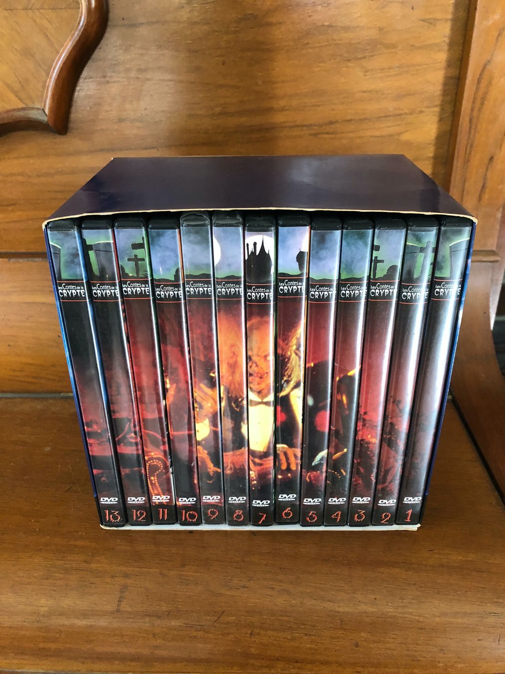 Tutti i DVDs: DVD Box - Kult Serie 1-13  "Les Contes de la CRYPTE" – Usato da Ittenthal venduto da Hwaggis