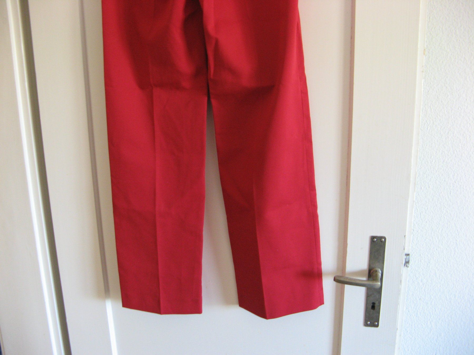 Mango Hosen: rote Hose Gr. 38 Mango – Gebraucht aus Zürich von apil 5
