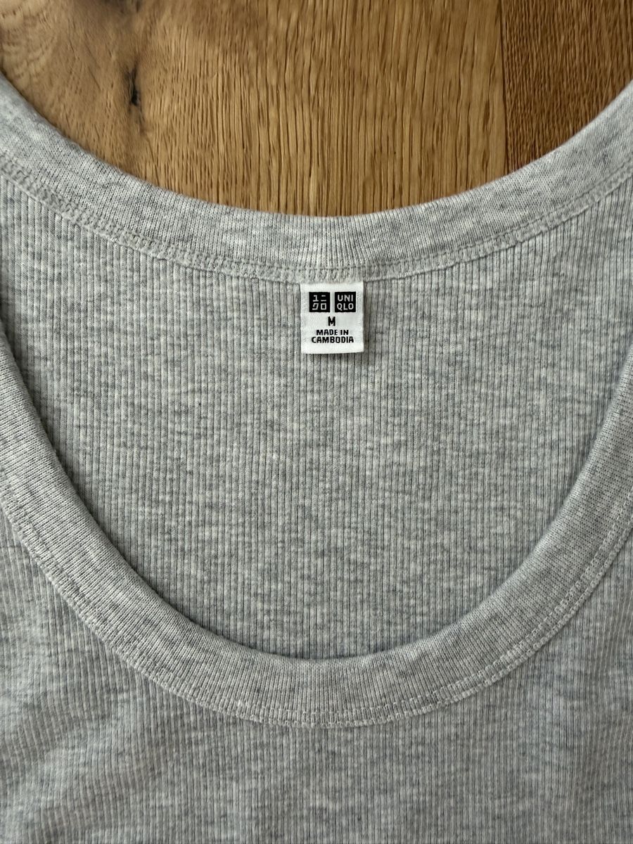 Top: Uniqlo - Top, Gr. S – Usato da Interlaken venduto da fbnscl 1