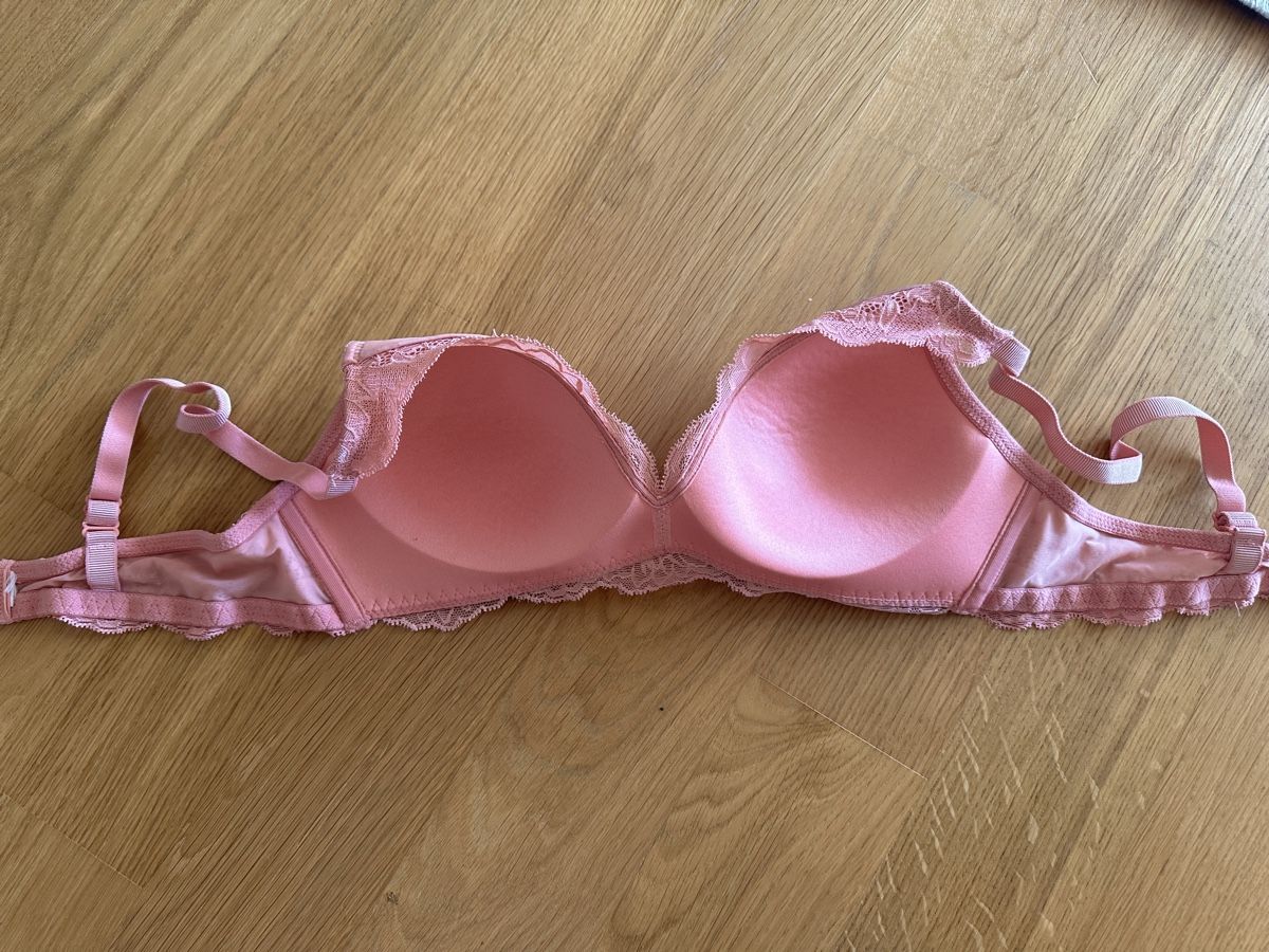 Altra biancheria intima: Rosa BH mit Spitze, Grösse 75B   – Usato da Lufingen venduto da ott_r59k 1