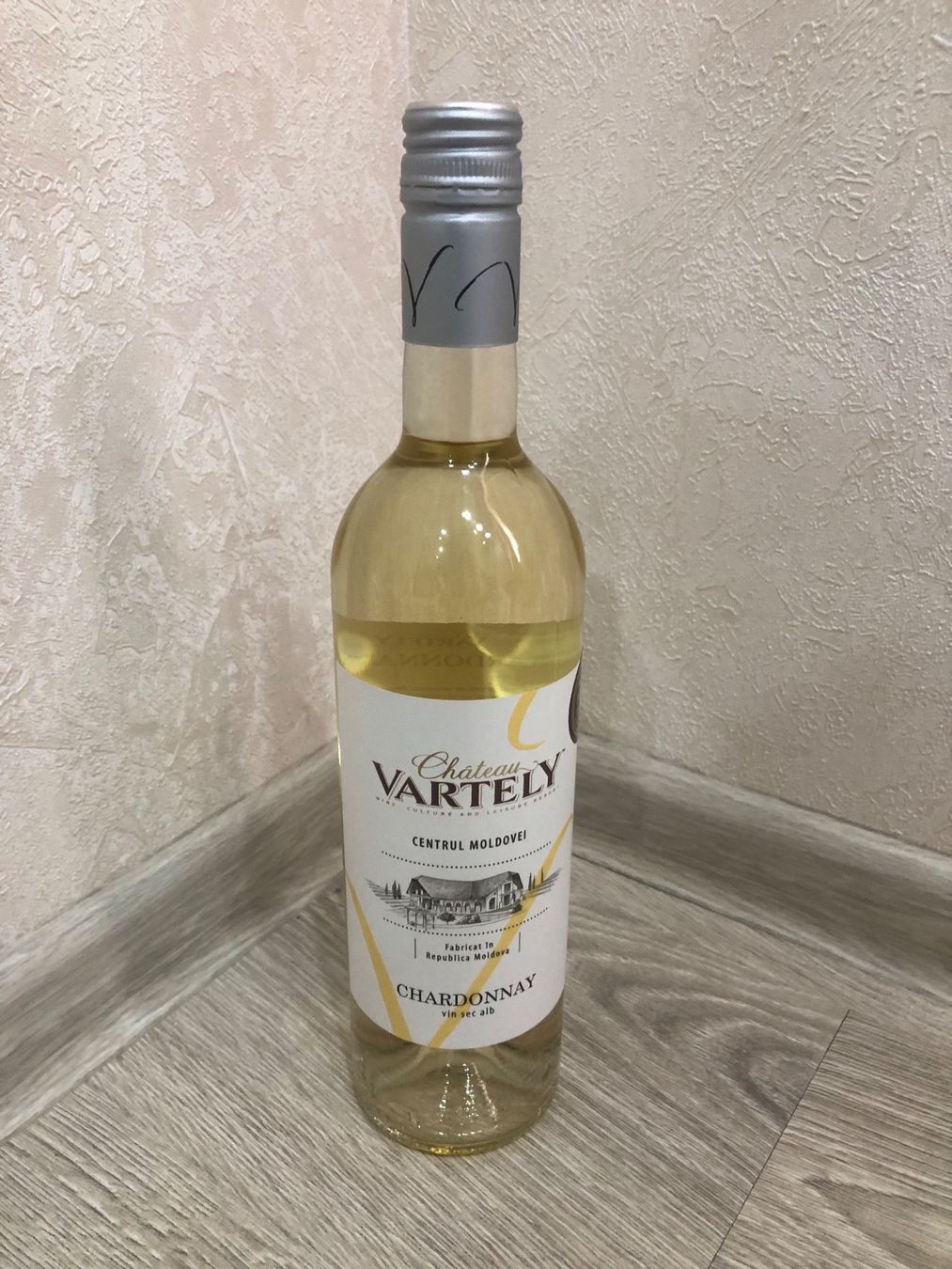 Vino: Château Vartely Chardonnay 2022 – Nuovo e nell'imballaggio originale da Wald ZH venduto da mlnt