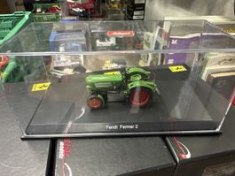 chuco Fendt Farmer 2 Klarsichtbox 1:43 mit Vitrine ab 19.-