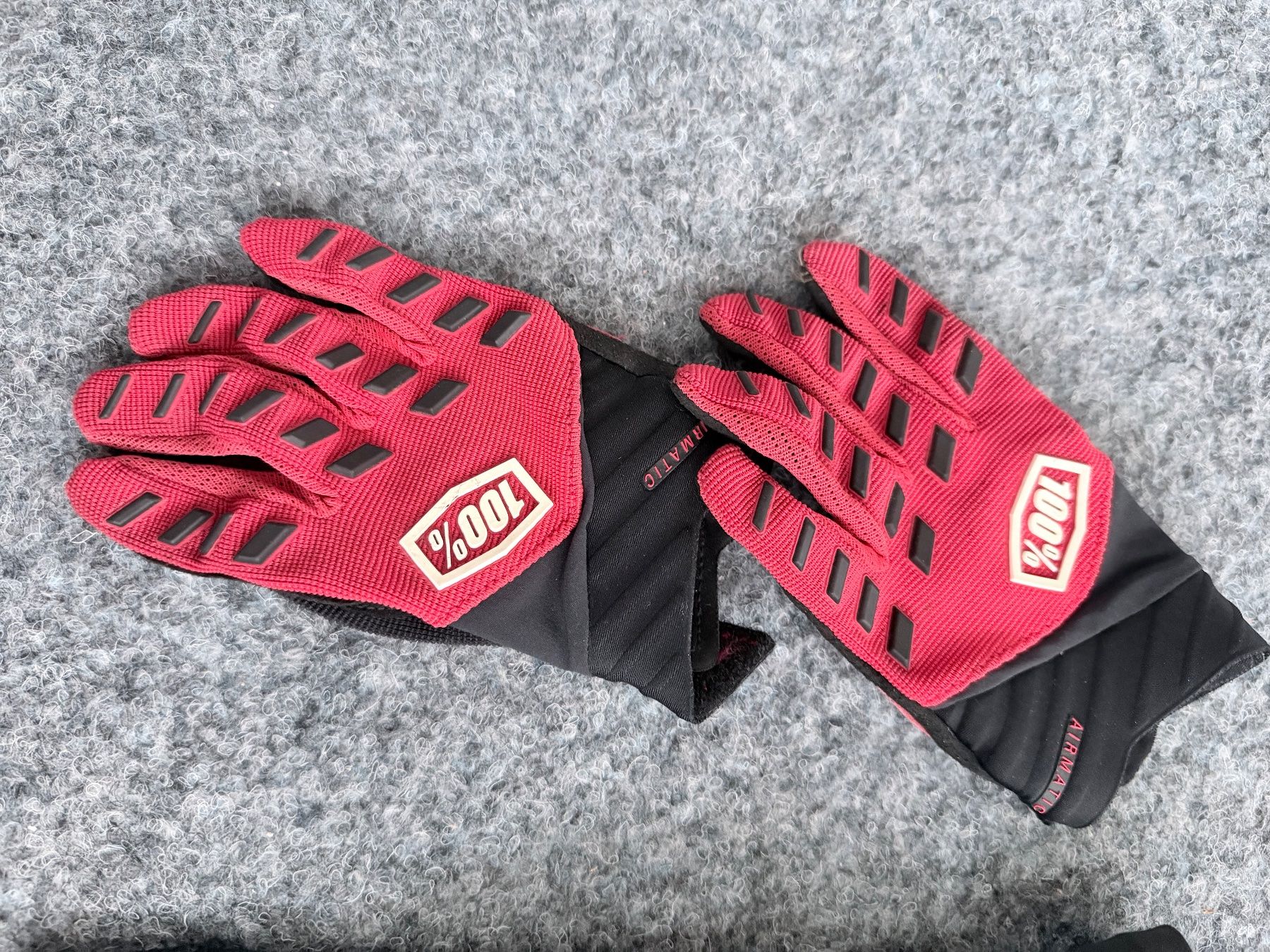 Guanti: Velo Handschuhe Kinder – Usato da Naters venduto da Zeolucka