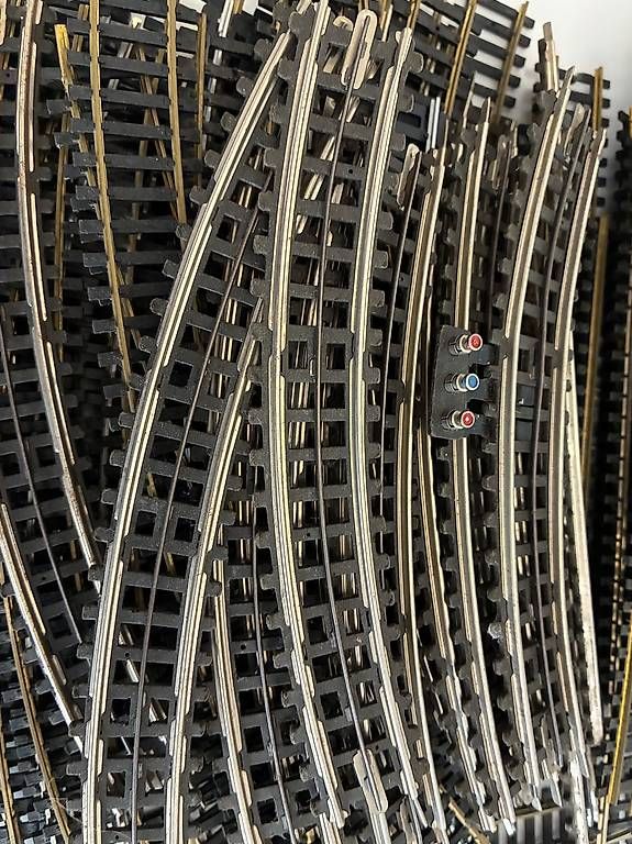 Modellini di ferrovie: H0 70x Schienen Gleichstrom, Gratisversand – Difettoso da Sissach venduto da tu44 2