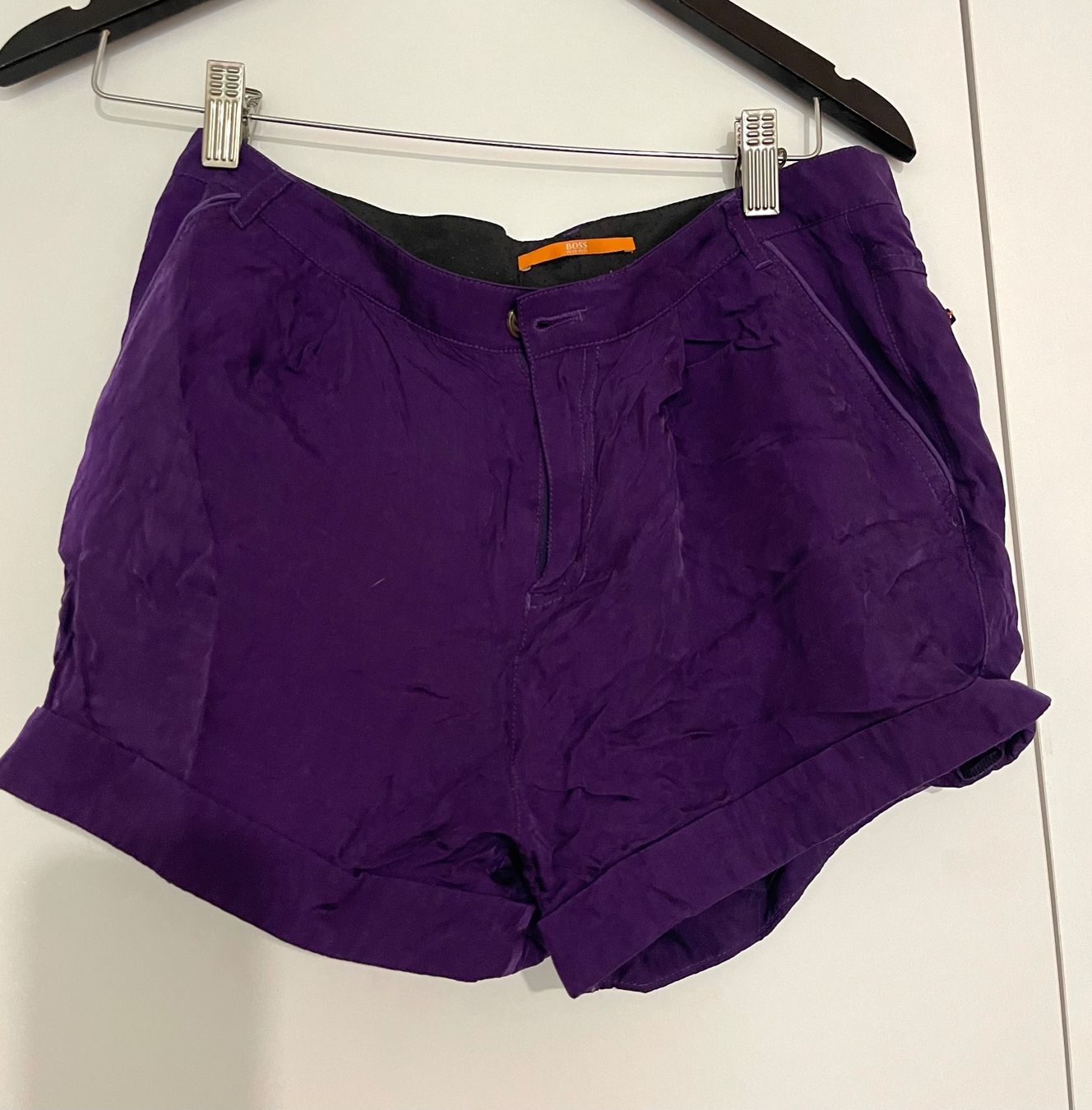 Hugo Boss Pantaloni: Short Hugo Boss Orange en Soie – Usato da Genève venduto da Annilu