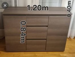 Sideboard 1.20m breit 0.84m hoch 0.40m tief guter Zustand
