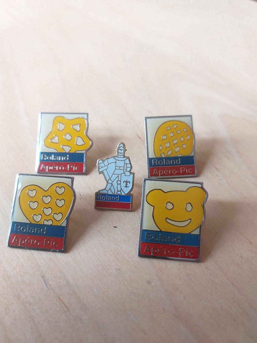 Placchette & Badge: 5 ROLAND - PIN – Usato da Gipf - Oberfrick venduto da Esnoopy