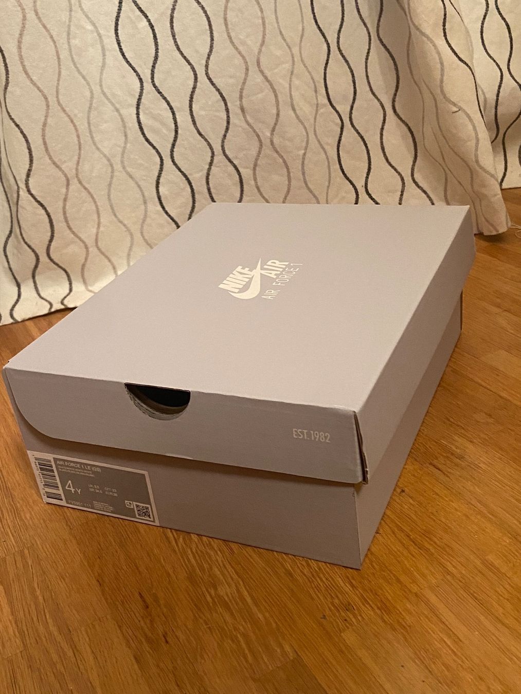 Nike Herrenschuhe: Nike Air Force 1 – Neu und originalverpackt aus Le Lignon von Ana2831 5