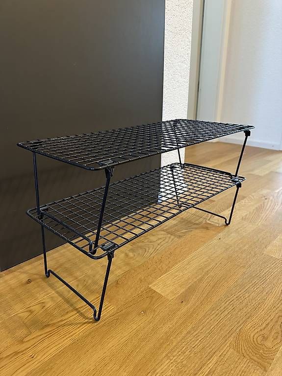 Scaffali: Schuhregal – Usato da Bern venduto da rolena94