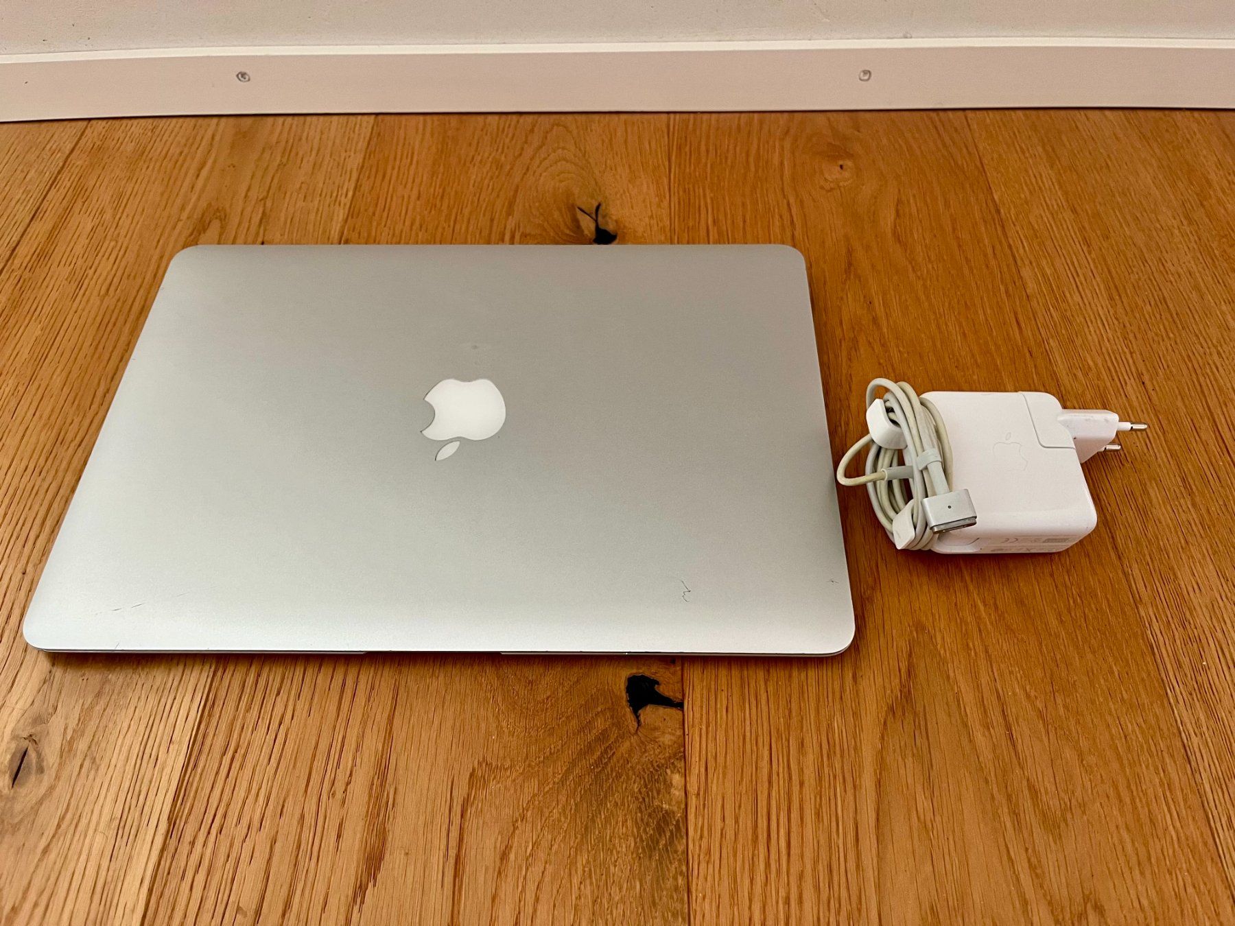 Apple Notebooks: Apple MacBook Air 13" mit Linux Mint sofort startklar! – Gebraucht aus Weinfelden von FranzM28 1
