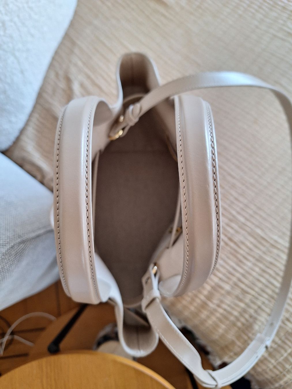 Apc Borse da donna: A.P.C. – Nuovo (secondo la descrizione) da Genève venduto da dom_cy7z 2