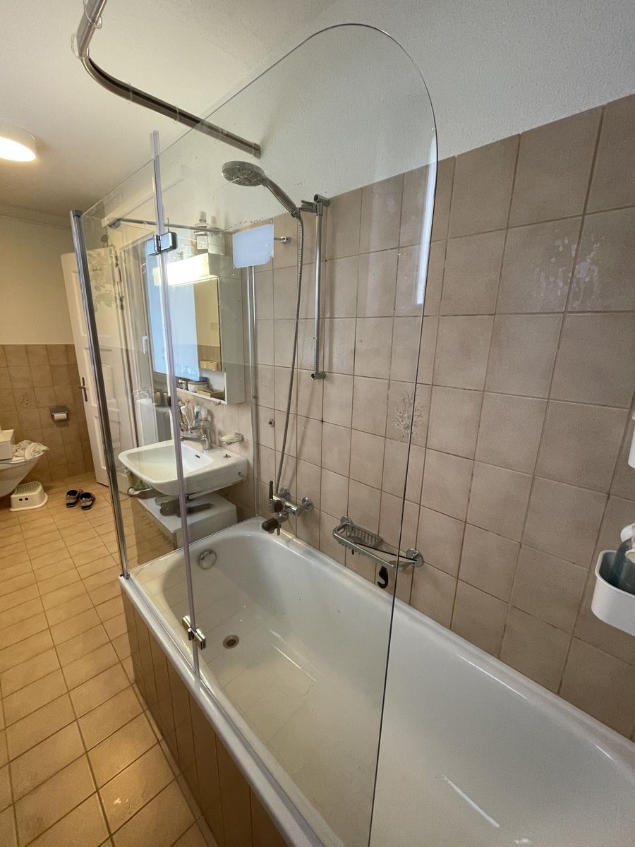 Paravents: Duschwand Badewanne  – Neu (gemäss Beschreibung) aus Wallisellen von fontafilm 4
