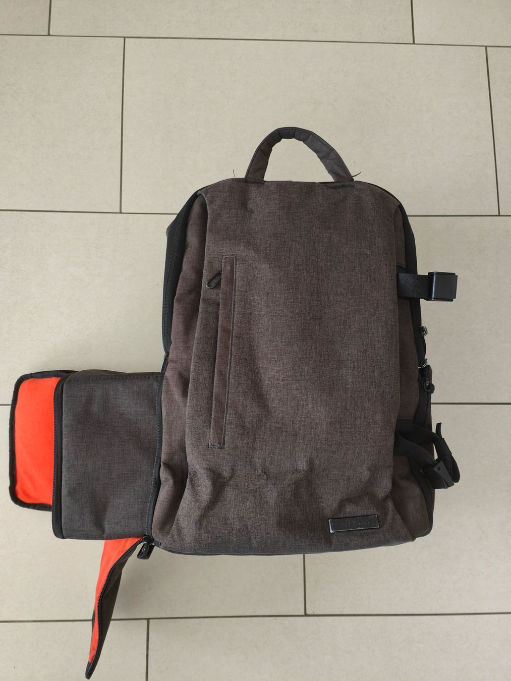 Sacs à dos: Fotorucksack mit Laptopfach & Regenschutz - ELECOM off toco – D'occasion à Beinwil am See par stern_66 1