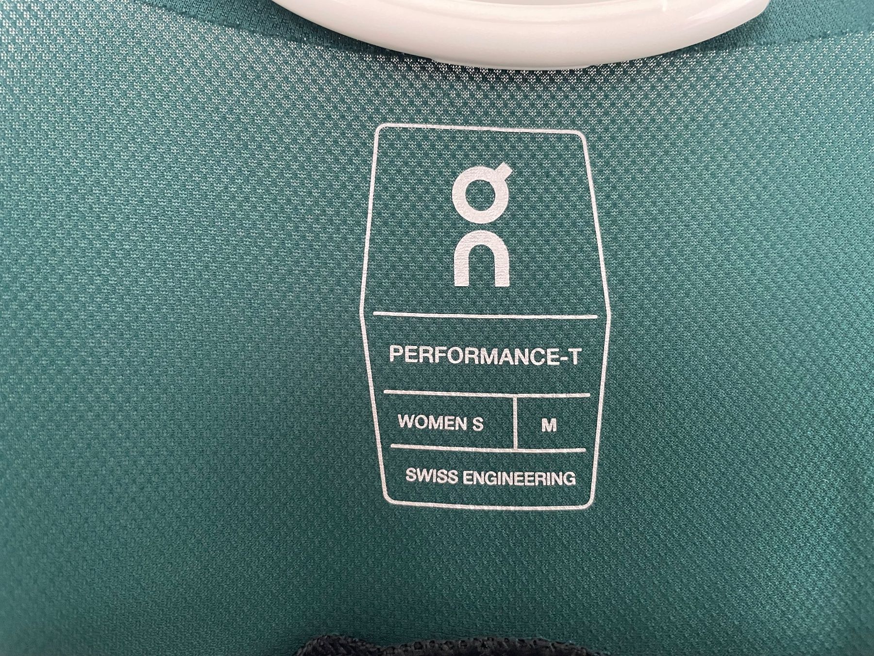 On T-shirts: On Performance-T Damen Grösse M – D'occasion à St. Gallen par rap_wm5l 2