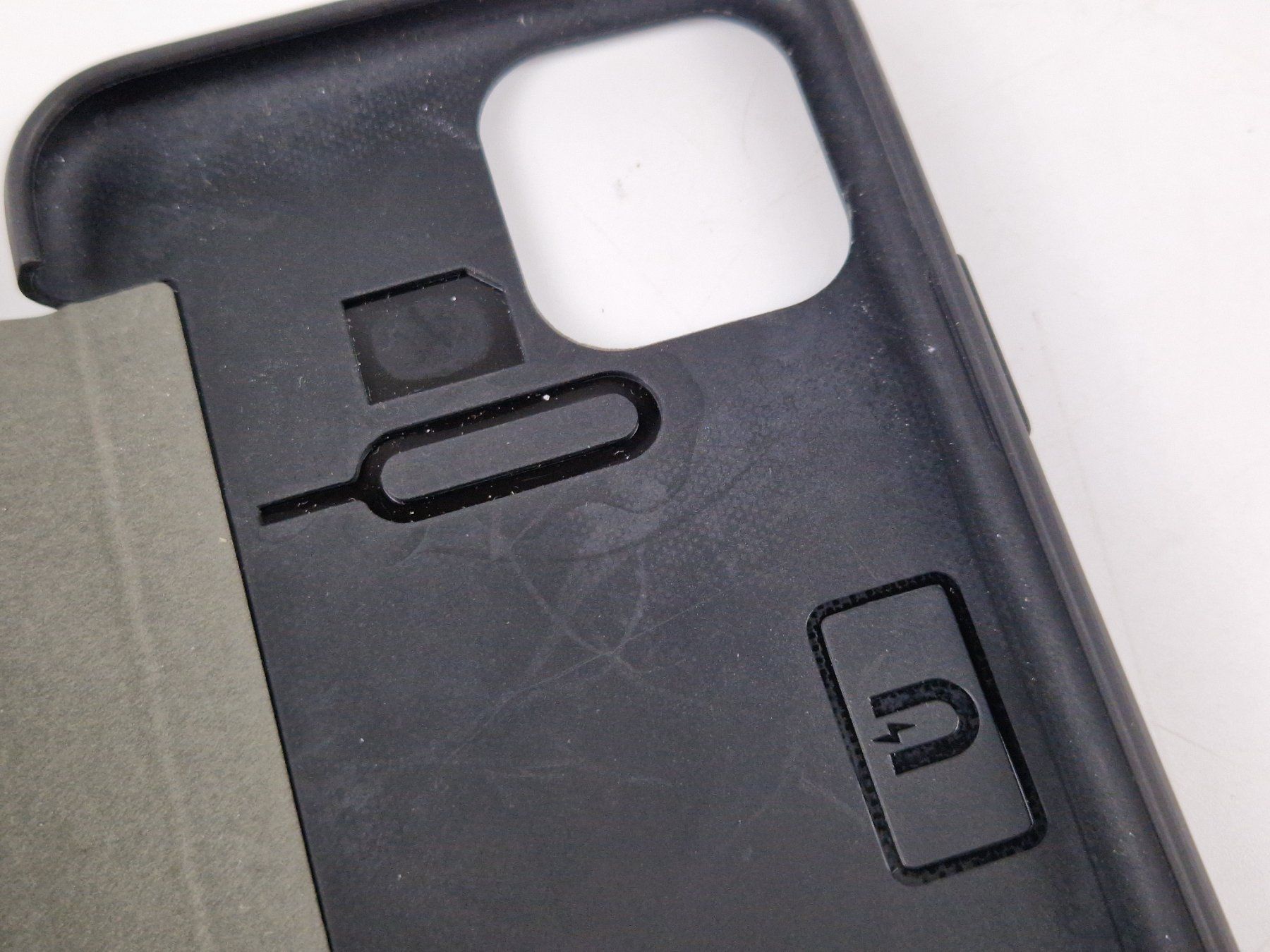 Apple Cover & Protezioni schermo: IPhone 11 Hülle Schwarz Blau – Usato da Muhen venduto da Restwert_Muhen 4