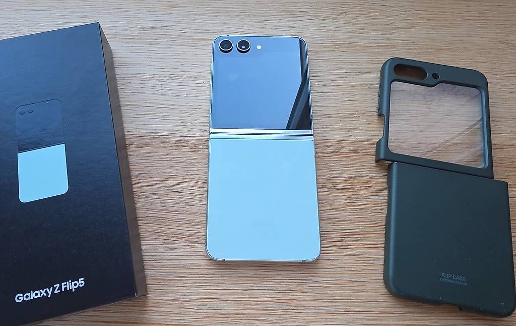 Handys / Smartphones: Samsung Galaxy Flip 5 512GB – Gebraucht aus Bassersdorf von capricornswiss 3