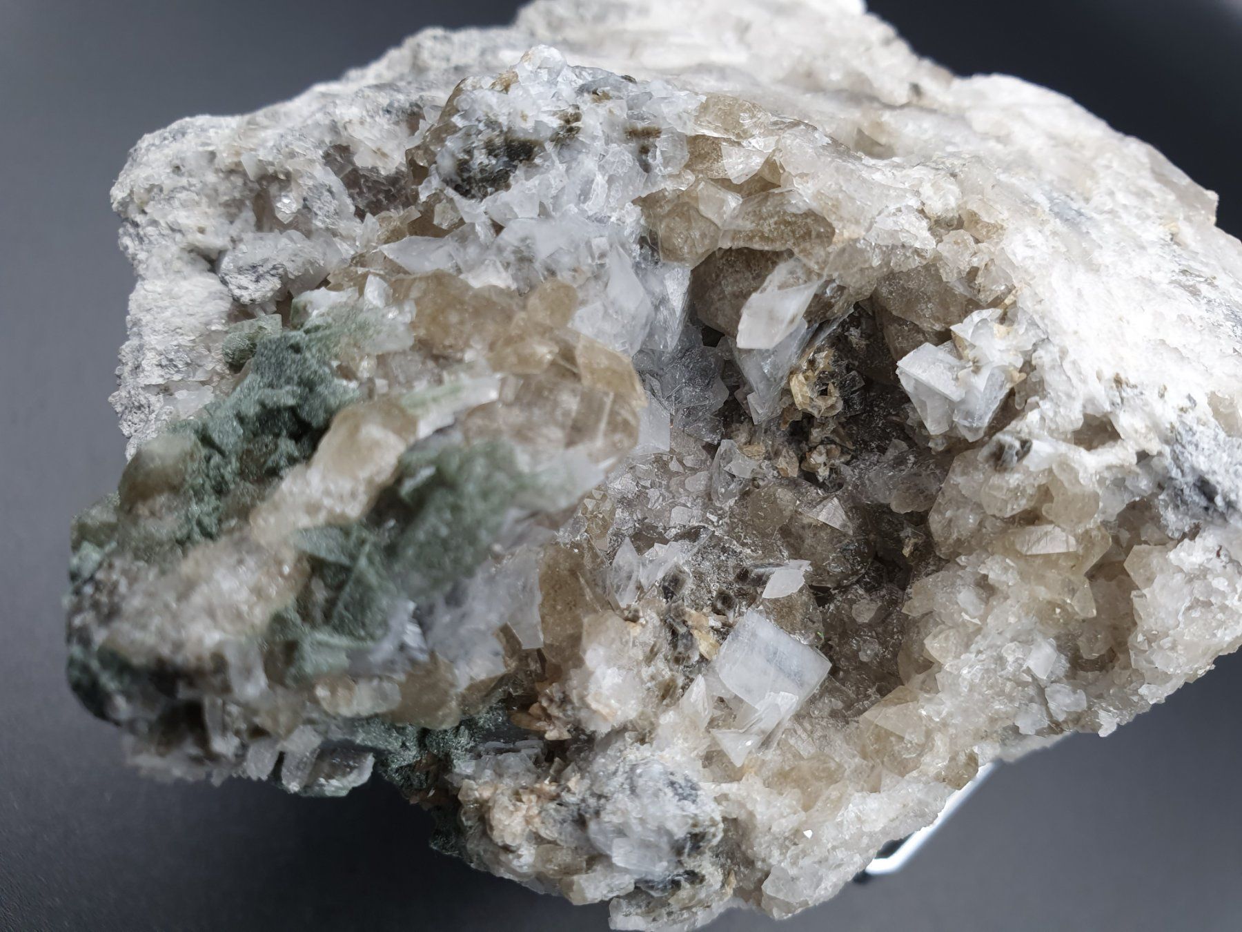 Minerali & Pietre curative: Adular, Phantomquarz und Titanit – Nuovo (secondo la descrizione) da Holderbank SO venduto da swiss-minerals 1