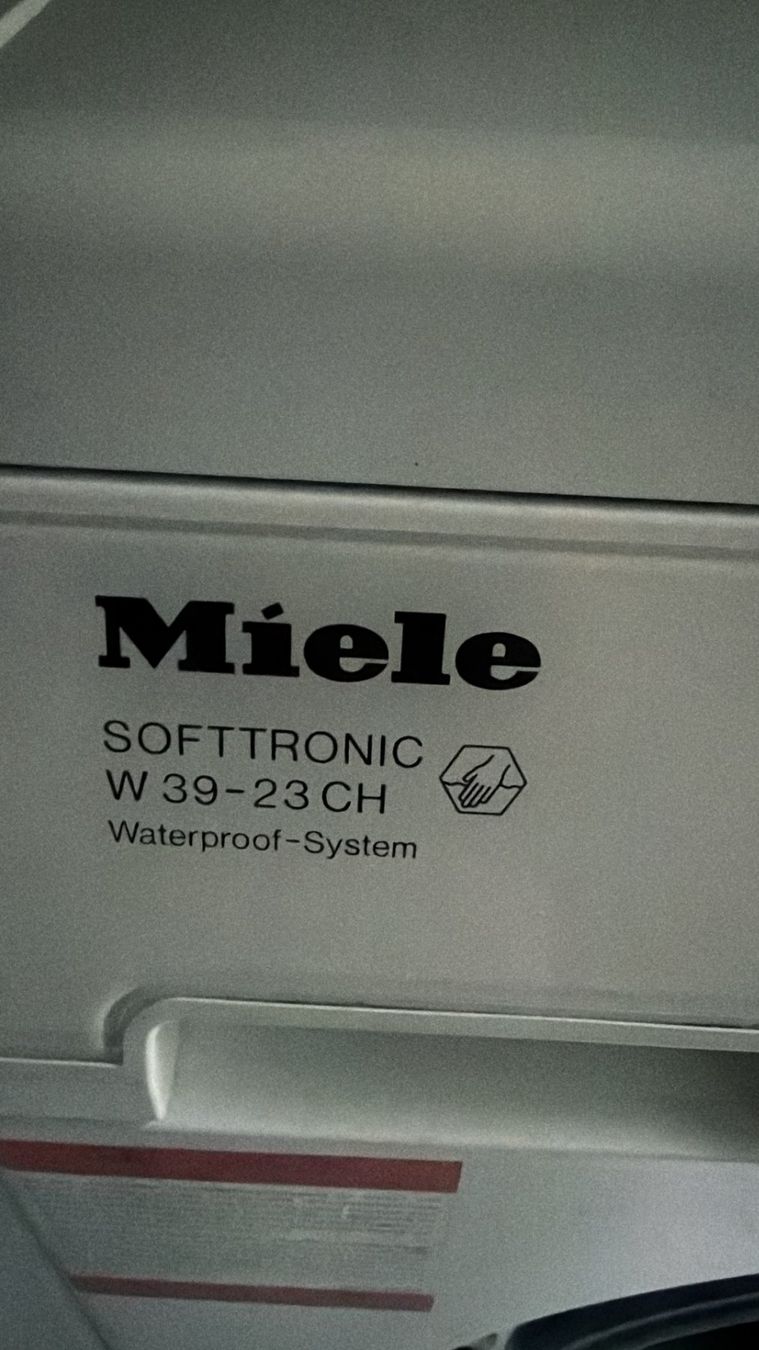 Miele Lavatrici: Waschmaschine & Tumbler – Usato da Schaffhausen venduto da Schweiz-Suisse 1
