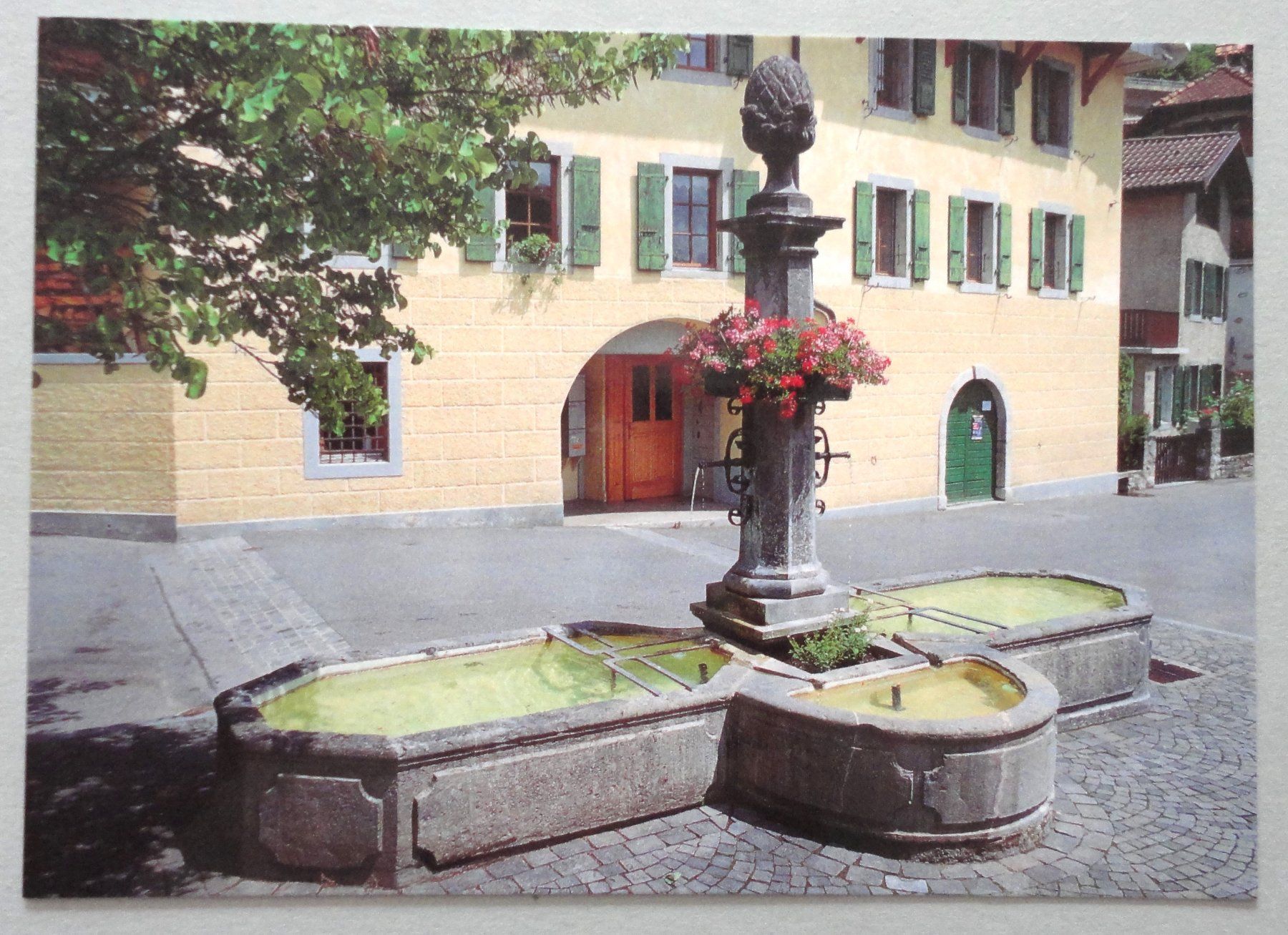 Cartoline postali: Fontaine de Veytaux – Usato da Fétigny venduto da Billy2miny