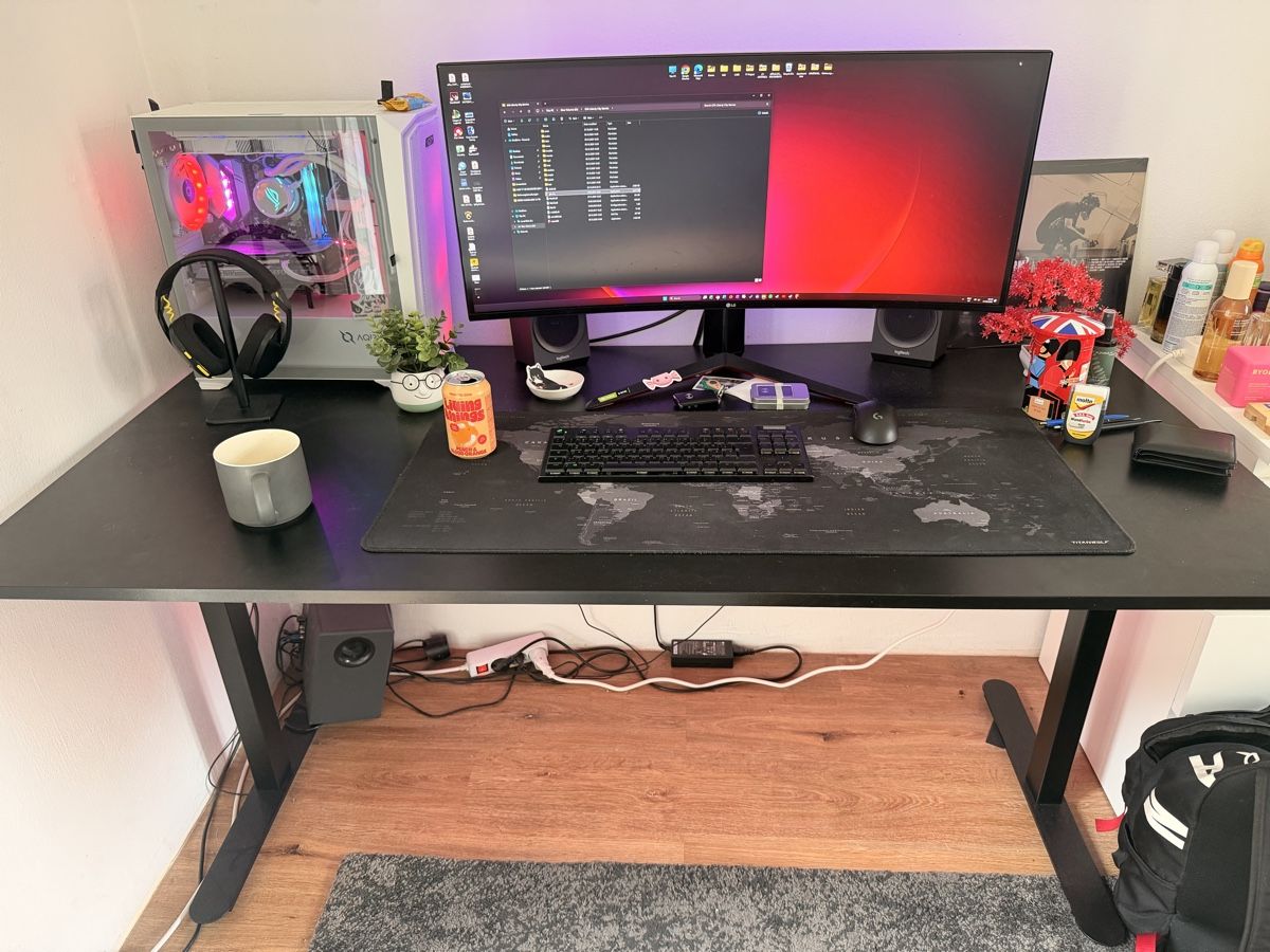 Bureaux: IKEA Bürotisch / office Desk – D'occasion à Zürich par mar_55yt 1