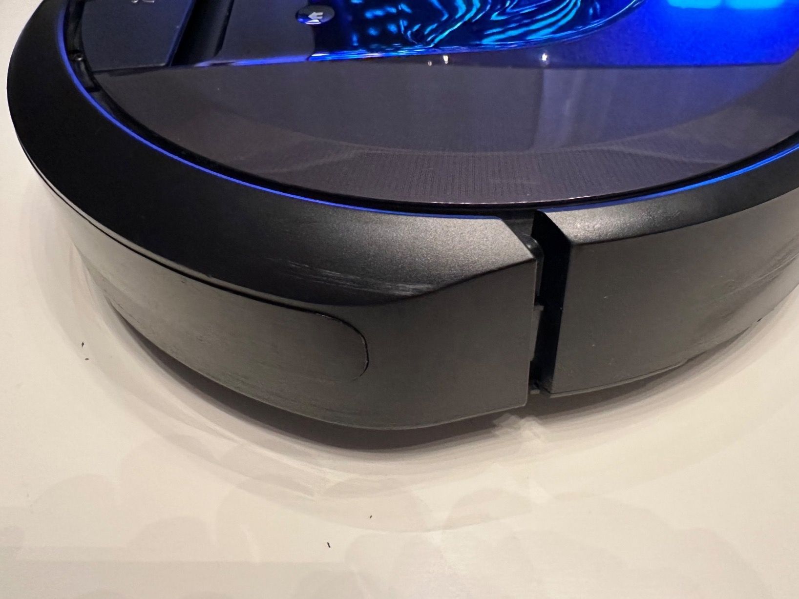 Irobot Staubsauger & Zubehör: IRobot Roomba I7 – Gebraucht aus Luzern von  6