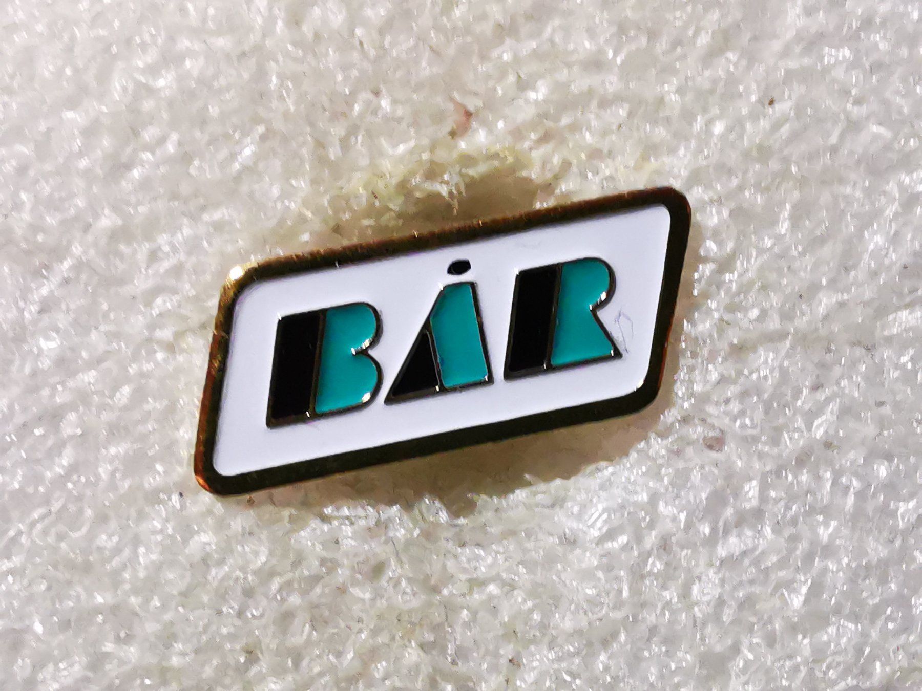 Placchette & Badge: Ansteckpin 17: Bär – Usato da Oppligen venduto da Pin-Fall-Shop